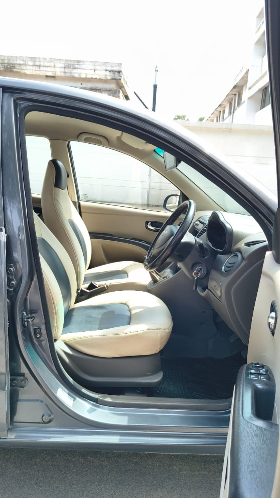 i10 image 11 i10 image 11