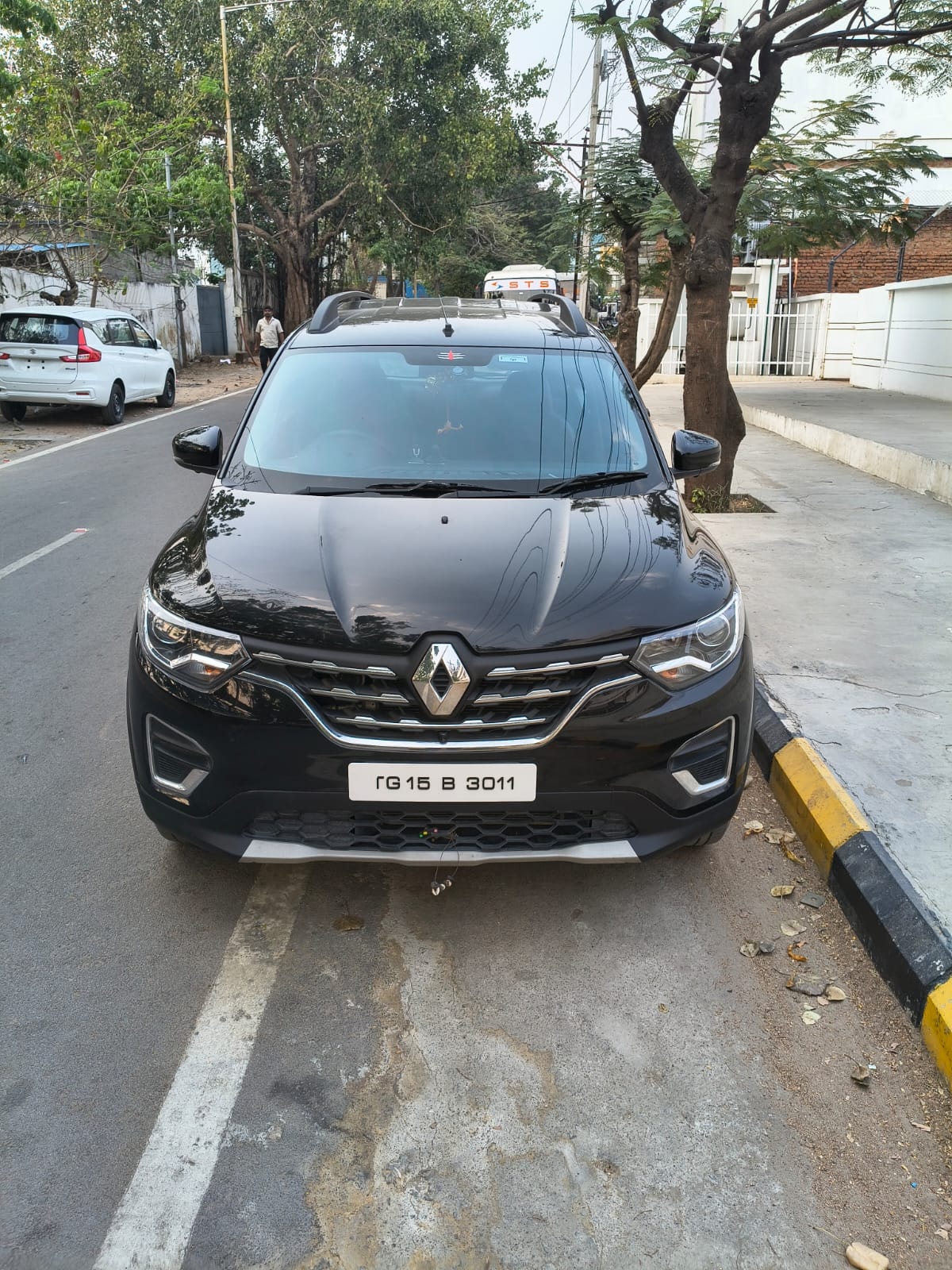 Used 2024 Renault Triber Used 2024 Renault Triber