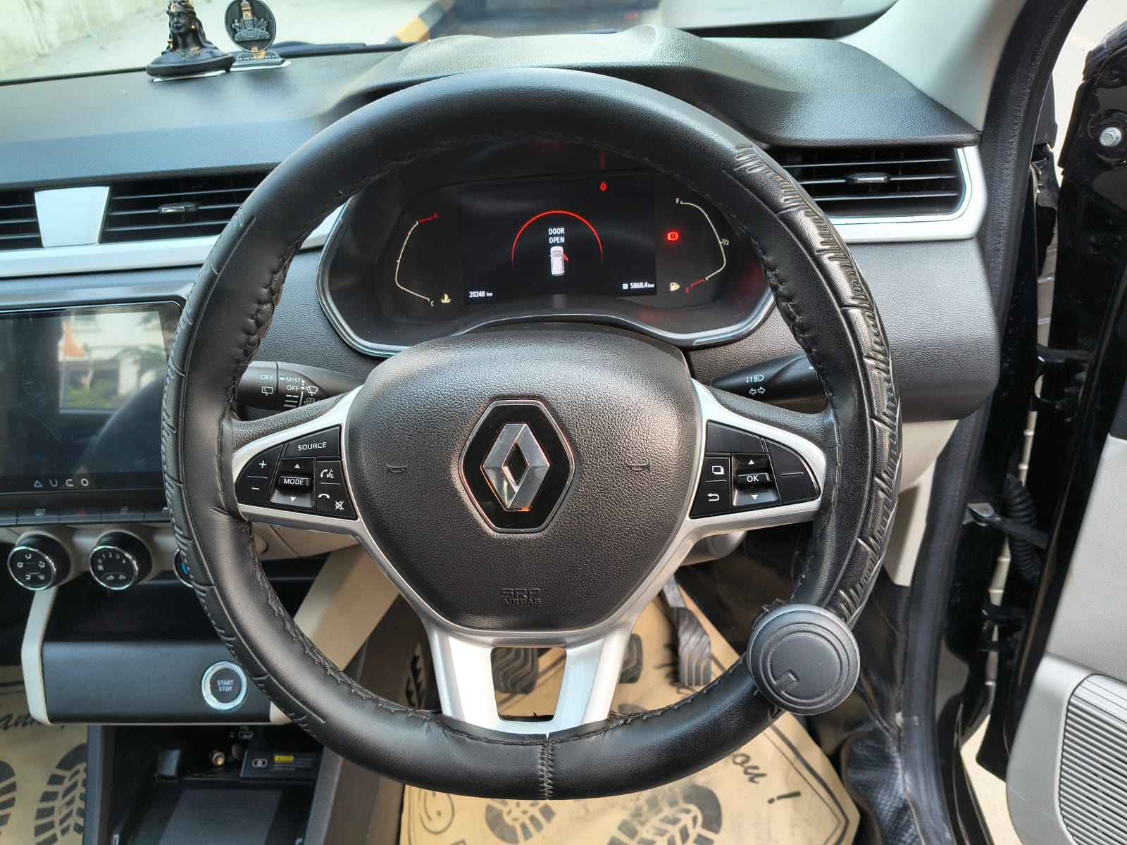 Used 2024 Renault Triber Used 2024 Renault Triber