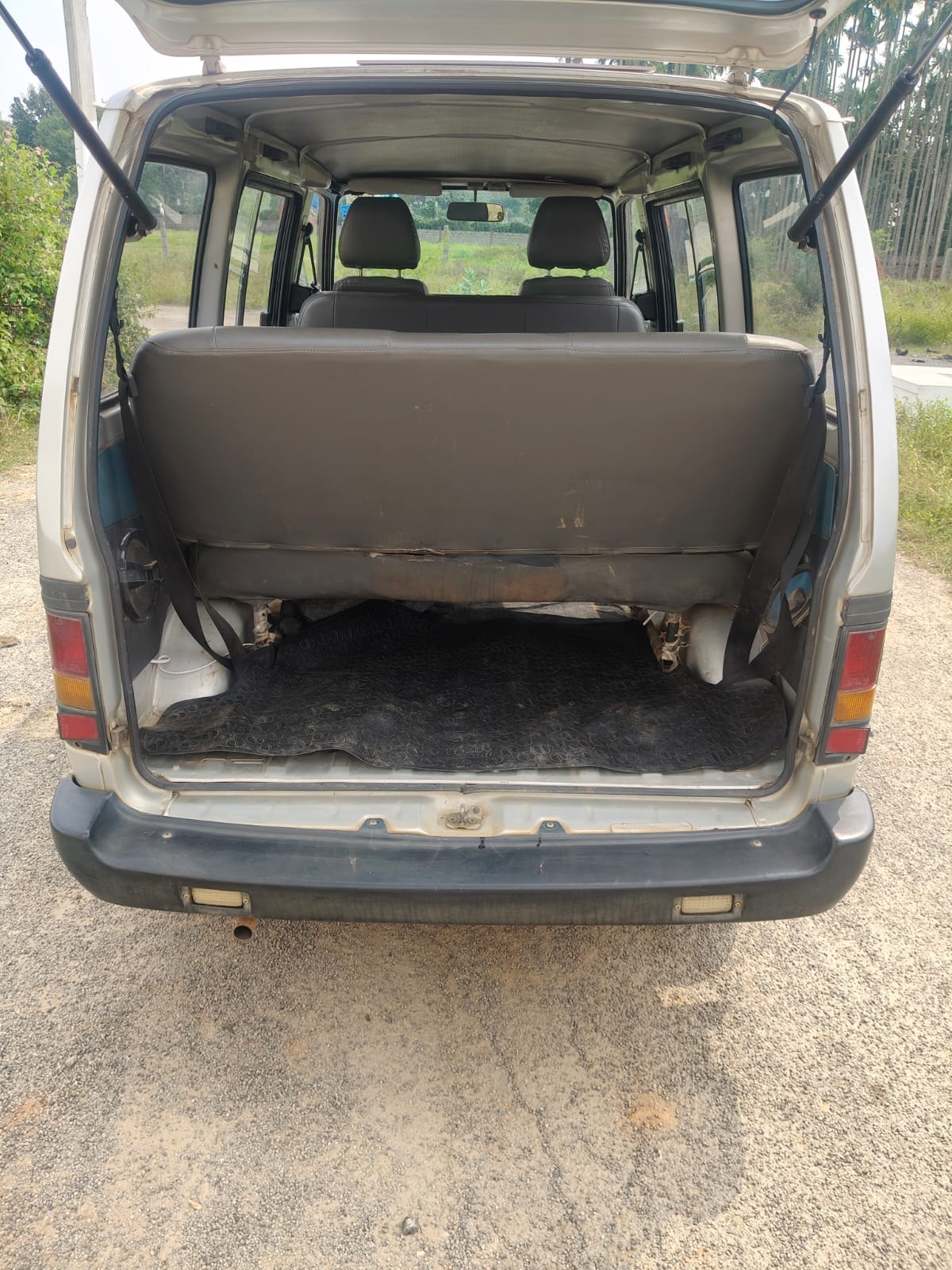 Used 2015 Maruti Suzuki Omni Used 2015 Maruti Suzuki Omni