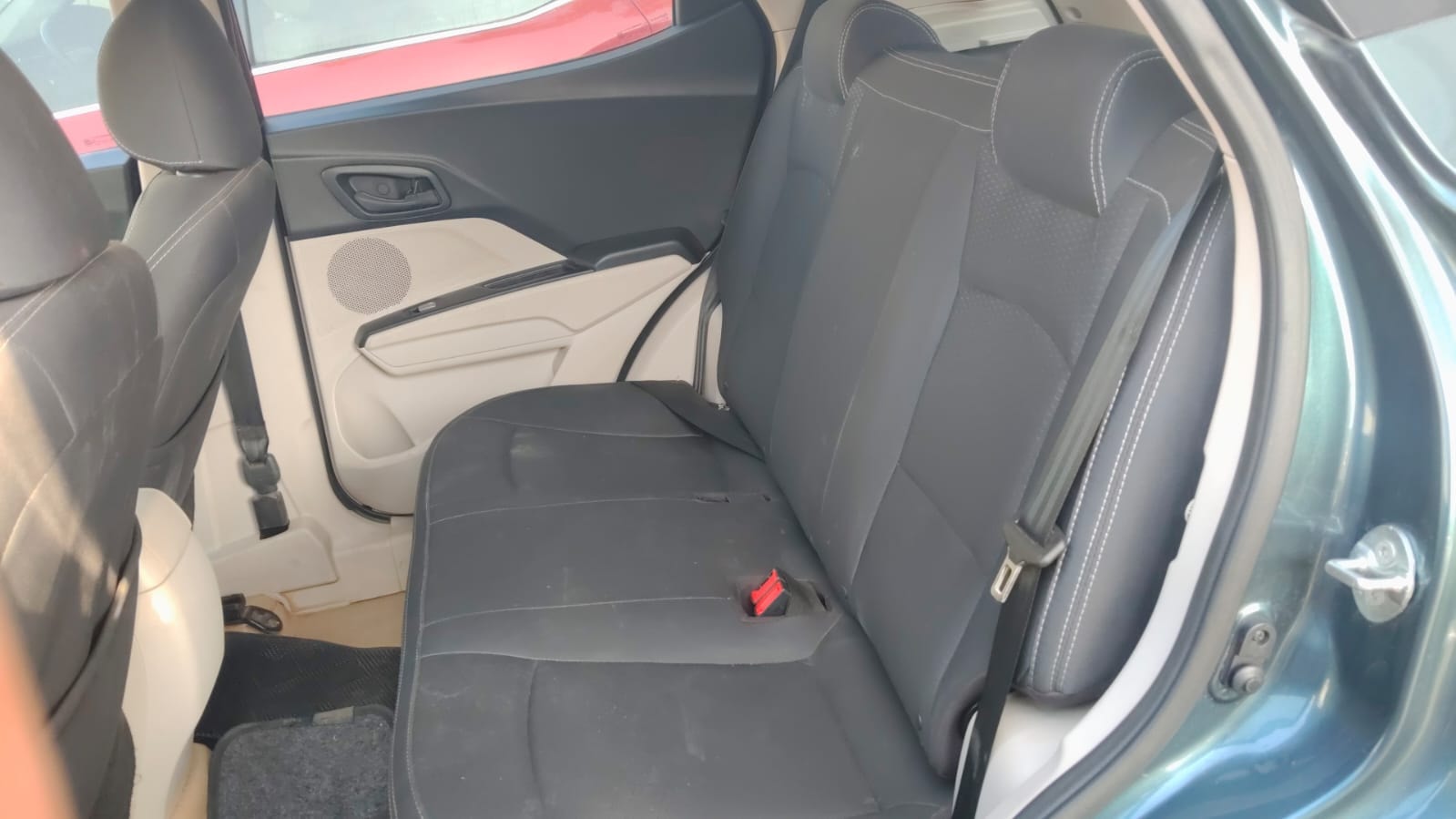 Used 2022 Mahindra XUV300 Used 2022 Mahindra XUV300