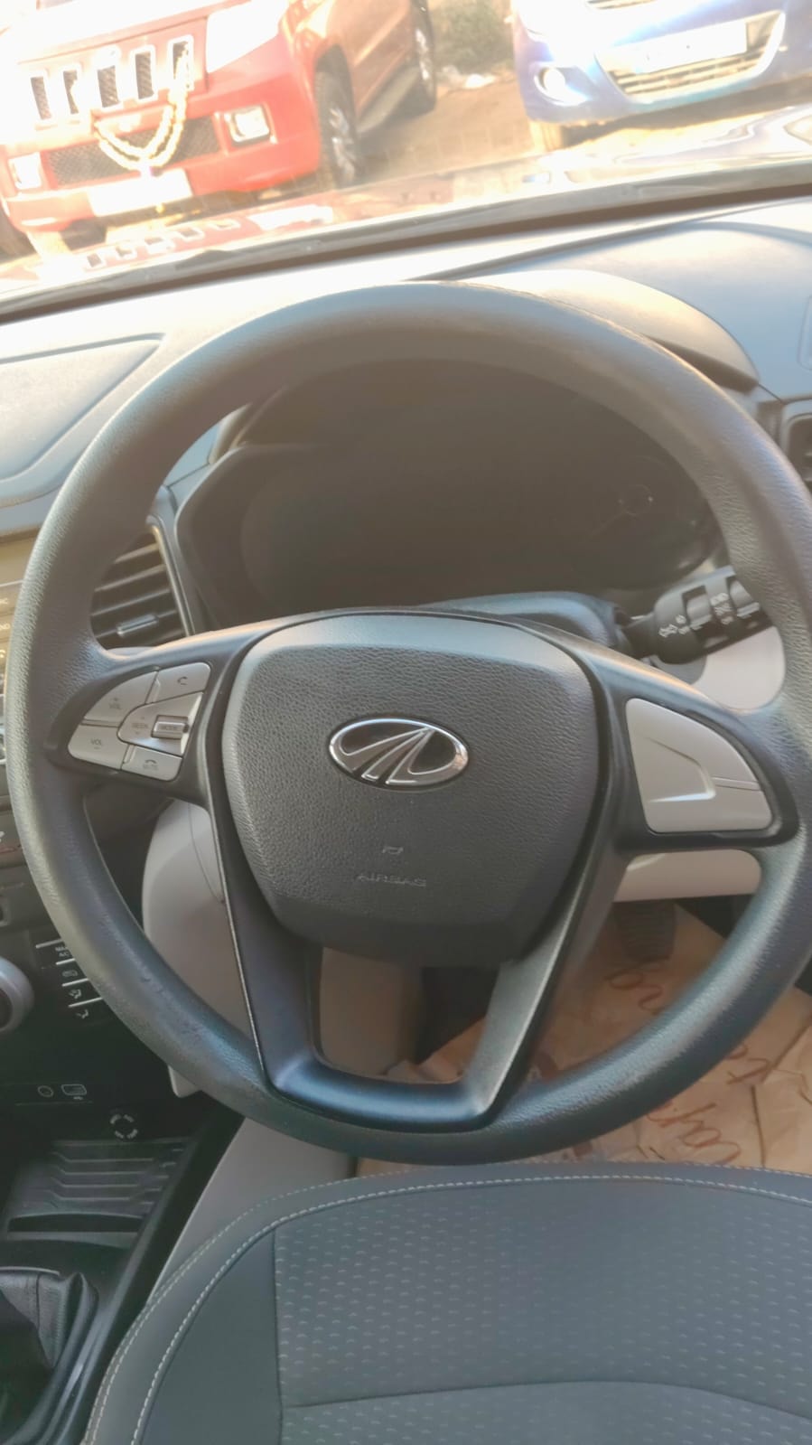 Used 2022 Mahindra XUV300 Used 2022 Mahindra XUV300