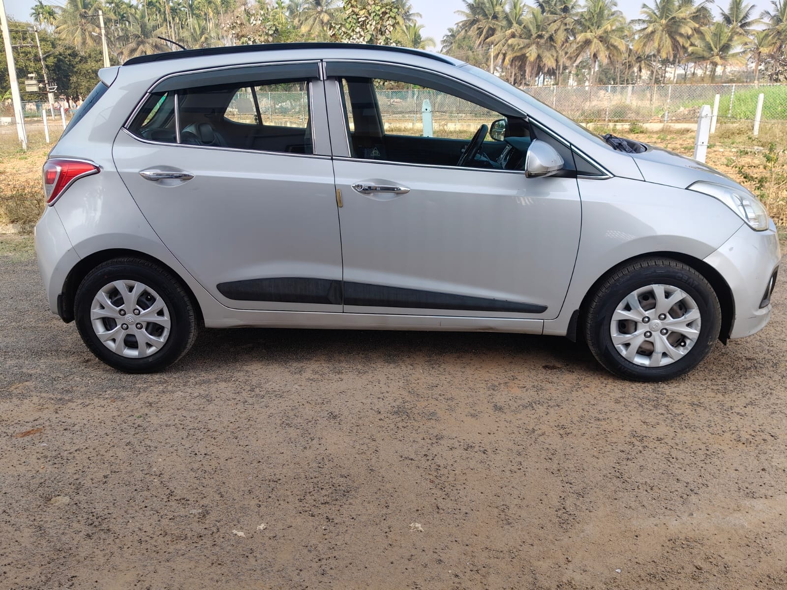 Used 2014 Hyundai Grand i10 Used 2014 Hyundai Grand i10