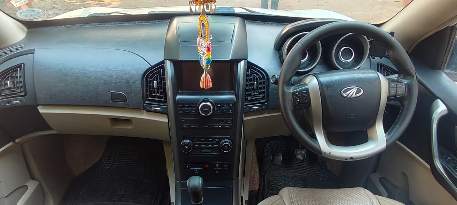 XUV500 image 12 XUV500 image 12