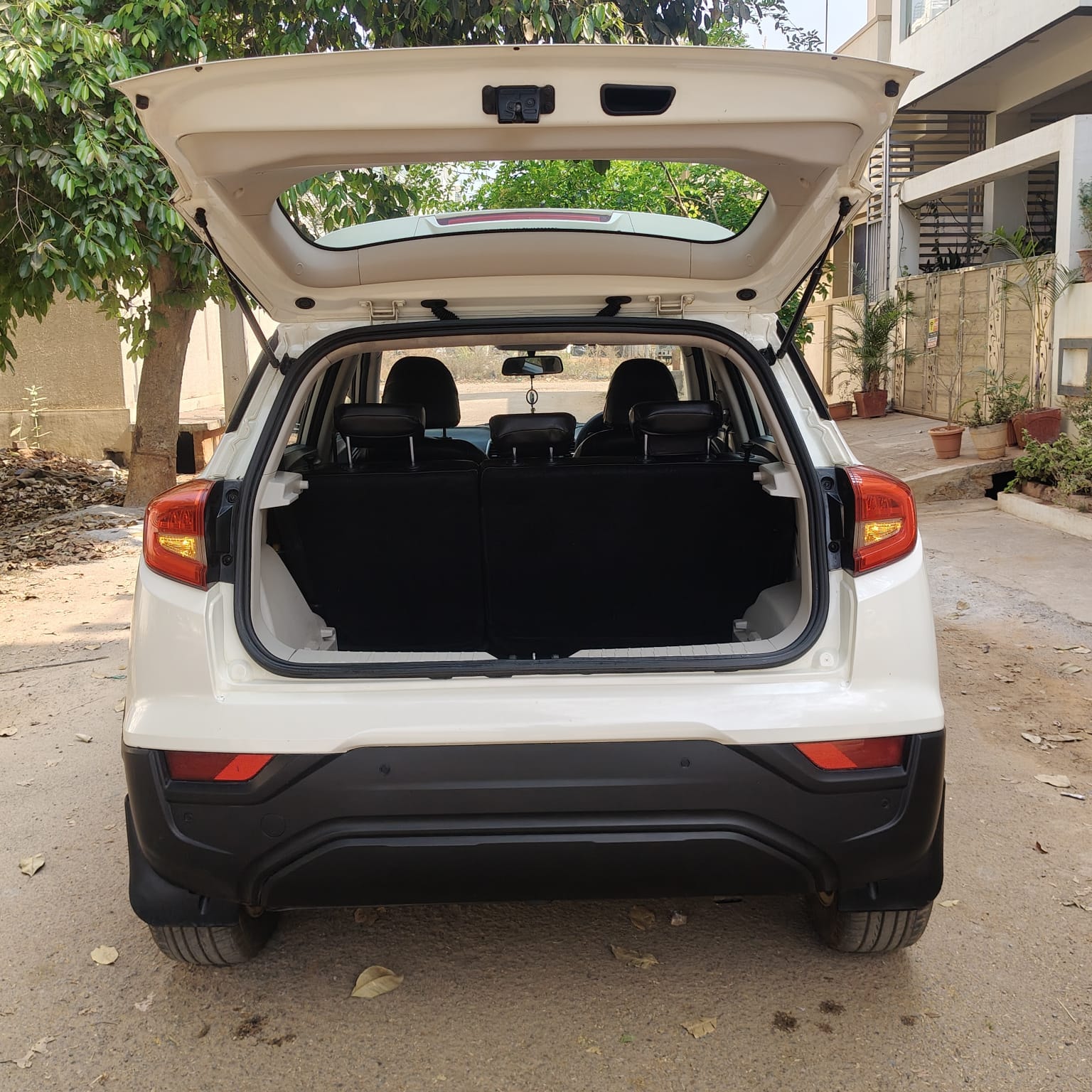 XUV300 image 10 XUV300 image 10