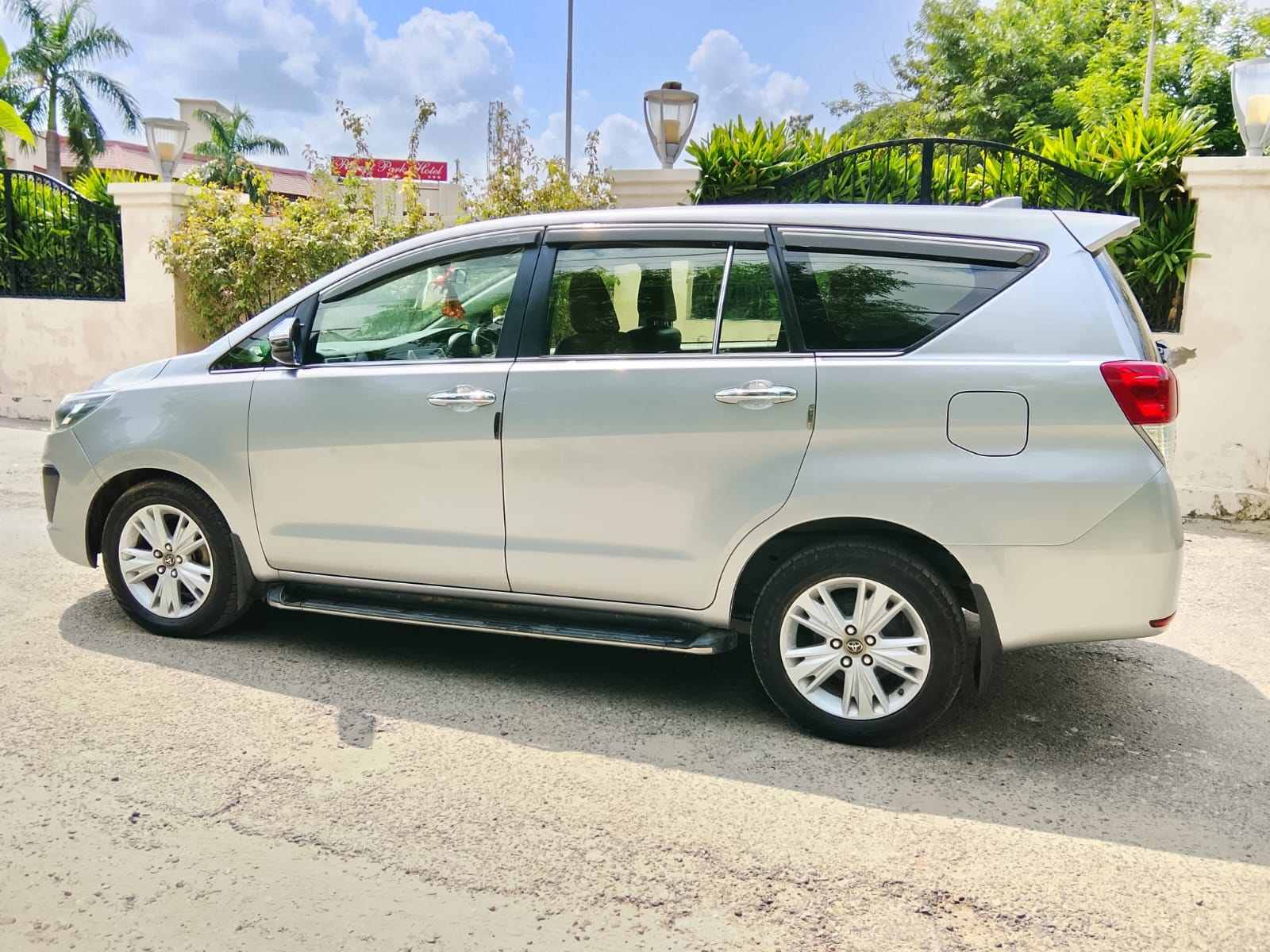 Used 2019 Toyota Innova Crysta Used 2019 Toyota Innova Crysta