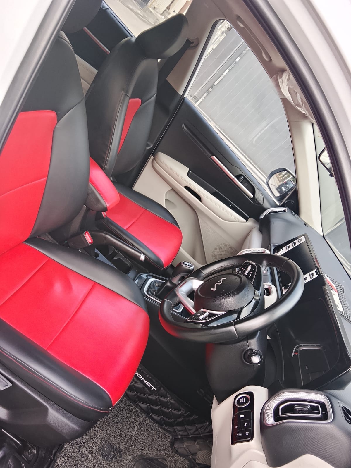 Used 2024 Kia Sonet Used 2024 Kia Sonet