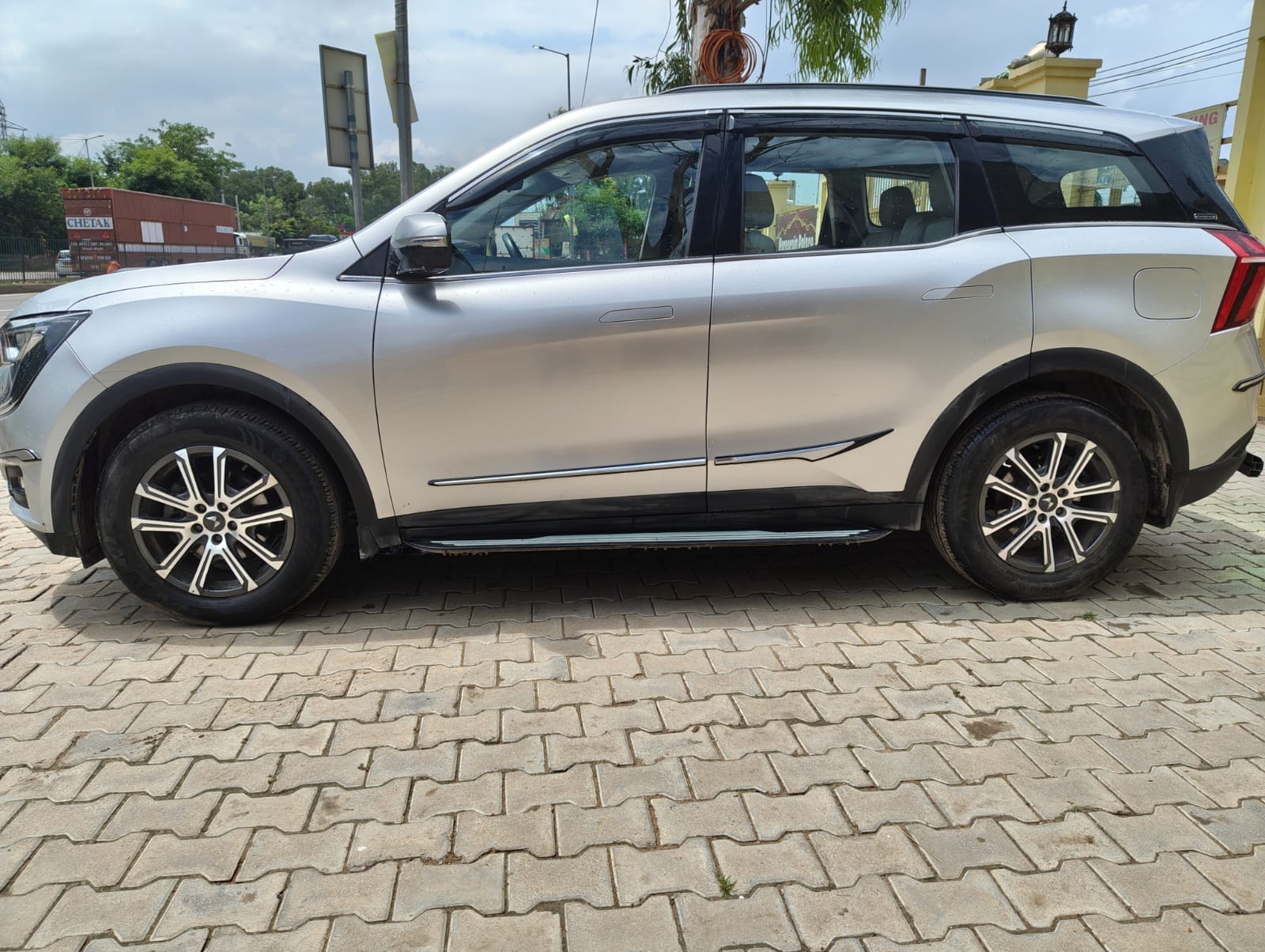 Used 2021 Mahindra XUV700 Used 2021 Mahindra XUV700