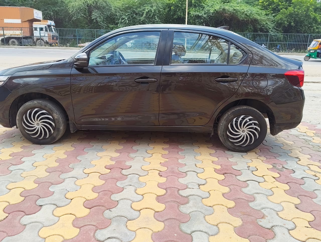 Amaze image 2 Amaze image 2