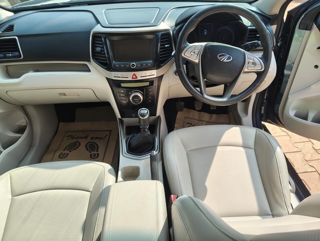 Used 2022 Mahindra XUV300 Used 2022 Mahindra XUV300