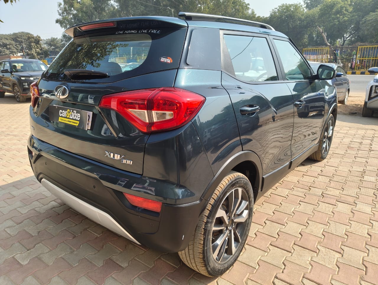 Used 2022 Mahindra XUV300 Used 2022 Mahindra XUV300