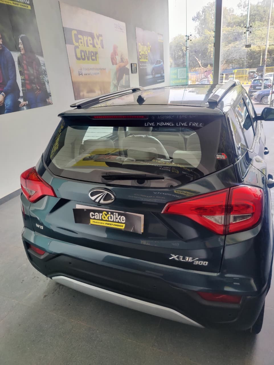 Used 2022 Mahindra XUV300 Used 2022 Mahindra XUV300