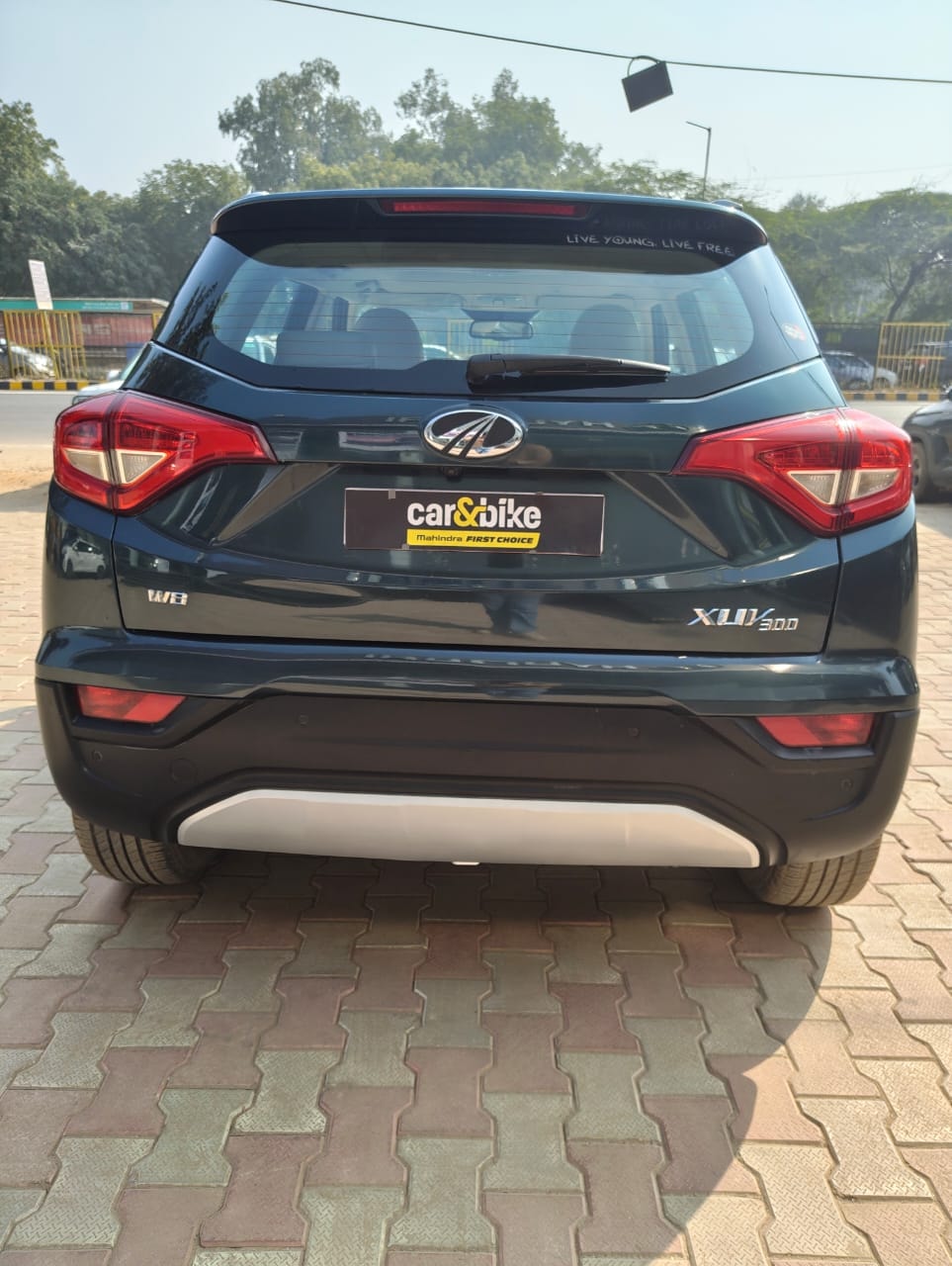 Used 2022 Mahindra XUV300 Used 2022 Mahindra XUV300