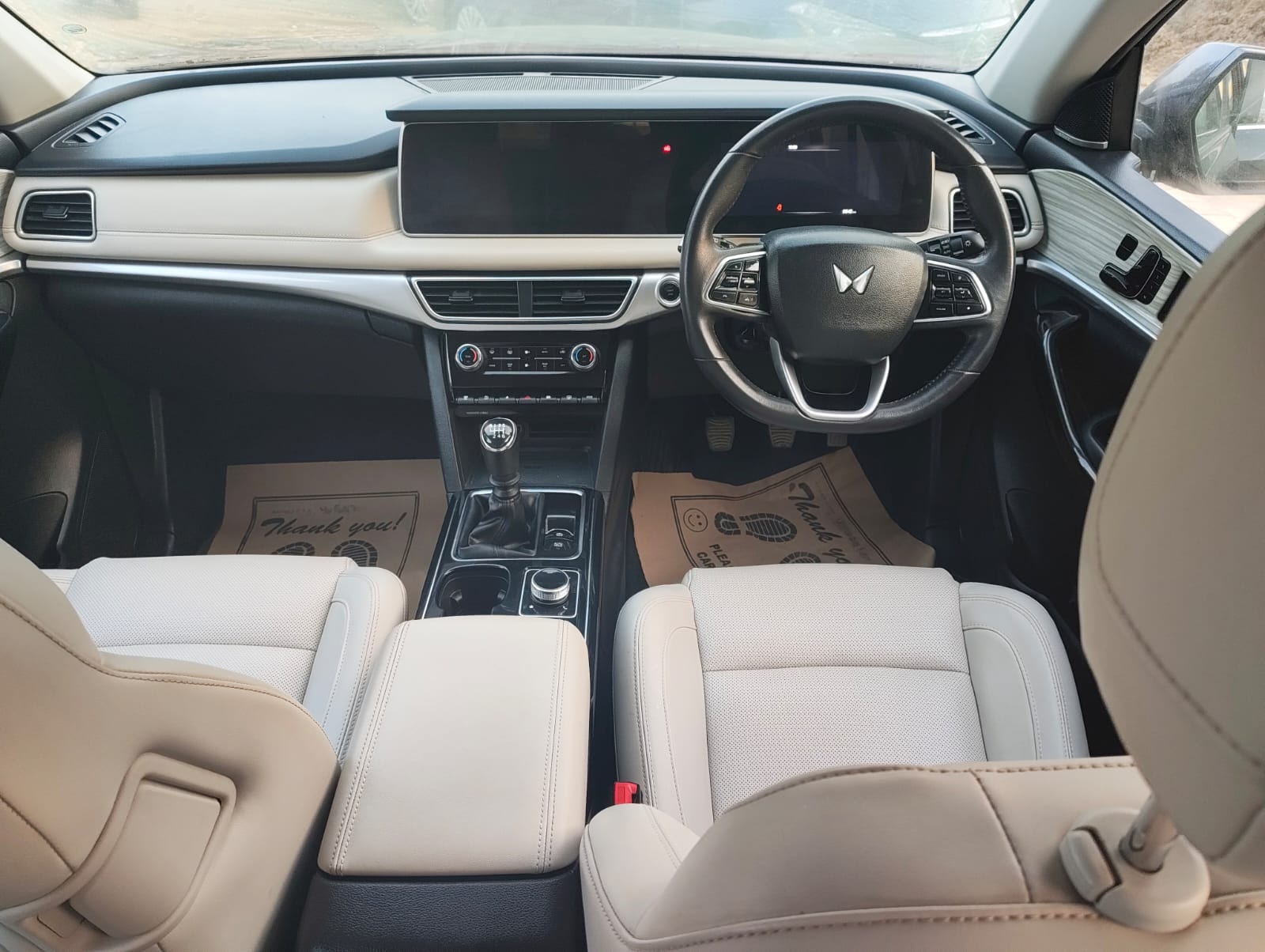 Used 2021 Mahindra XUV700 Used 2021 Mahindra XUV700