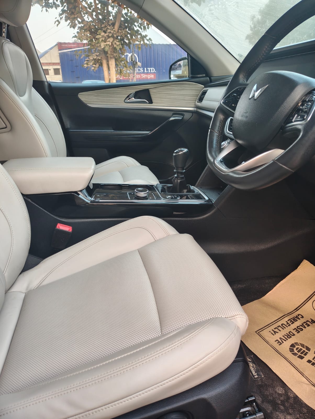 Used 2021 Mahindra XUV700 Used 2021 Mahindra XUV700