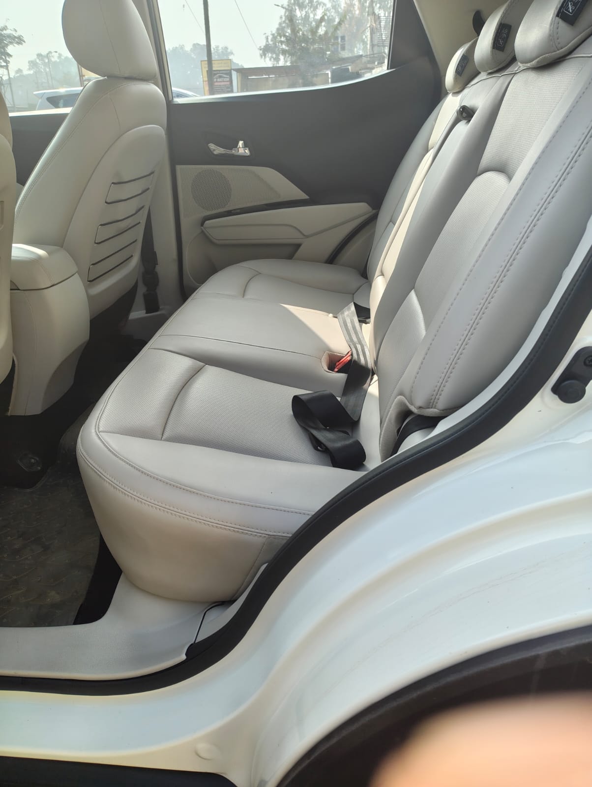 XUV300 image 15 XUV300 image 15