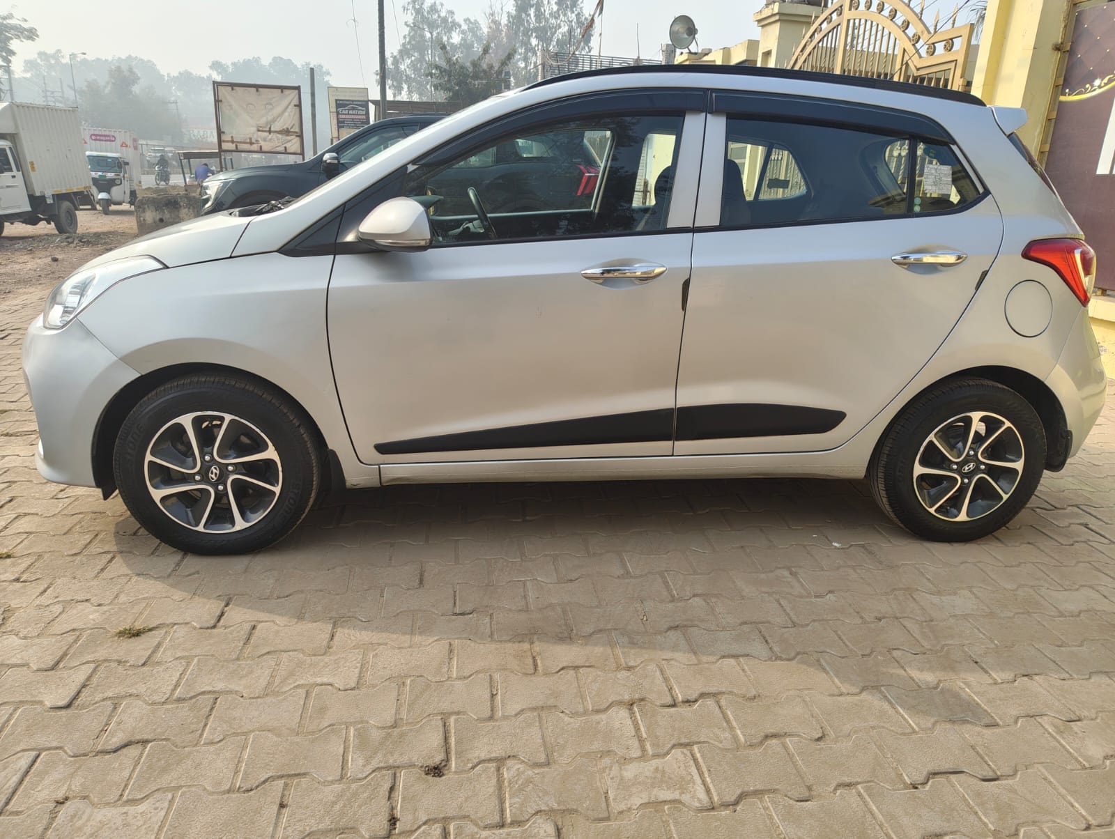 Used 2018 Hyundai Grand i10 Used 2018 Hyundai Grand i10