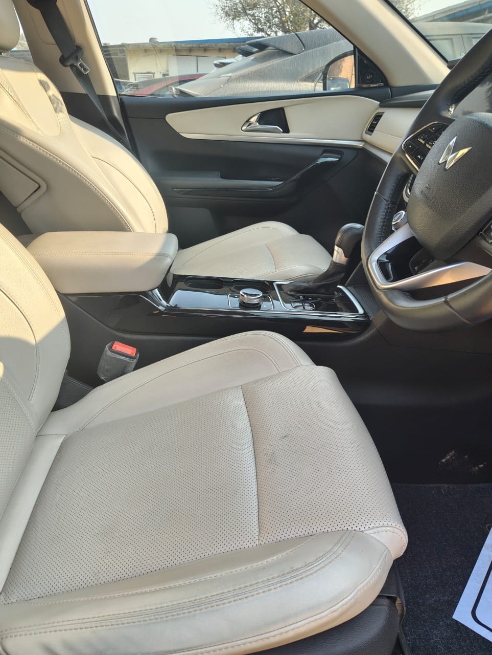 Used 2024 Mahindra XUV700 Used 2024 Mahindra XUV700