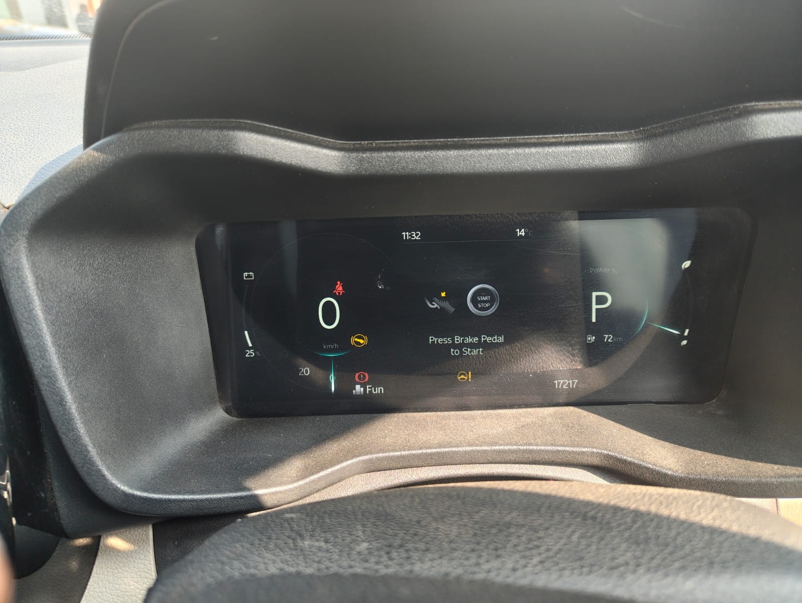 Used 2024 Mahindra XUV400 Used 2024 Mahindra XUV400