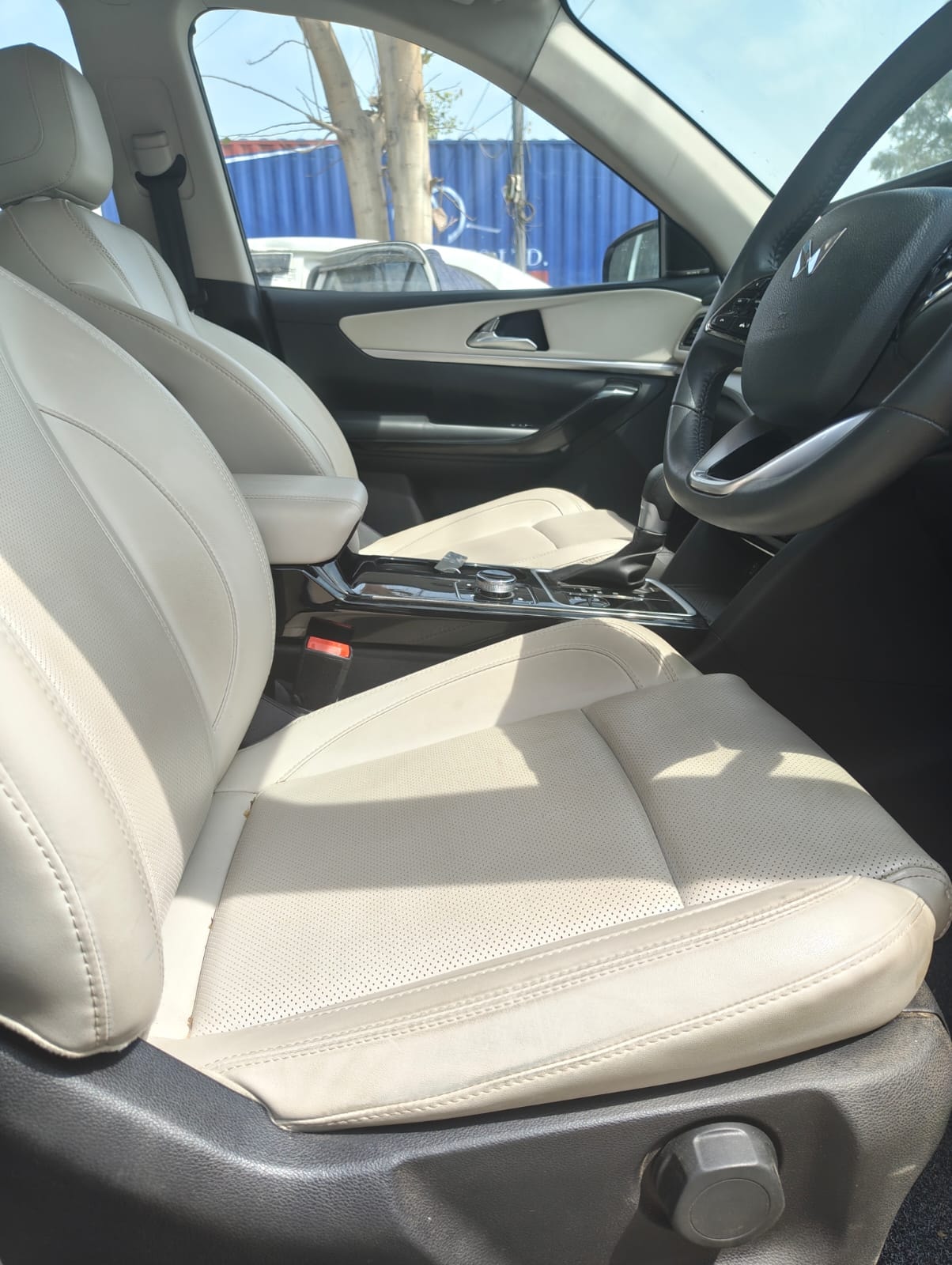 Used 2024 Mahindra XUV700 Used 2024 Mahindra XUV700