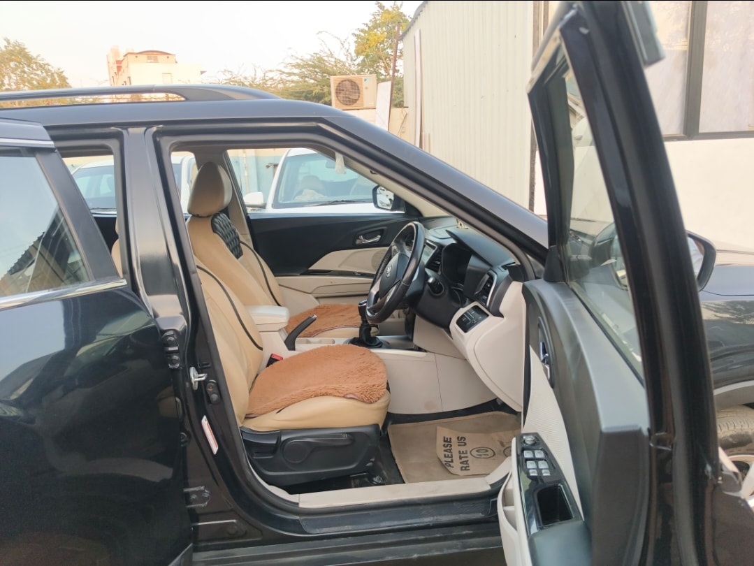 Used 2019 Mahindra XUV300 Used 2019 Mahindra XUV300