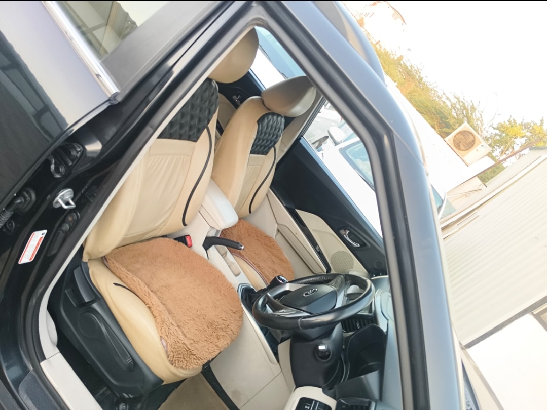 Used 2019 Mahindra XUV300 Used 2019 Mahindra XUV300