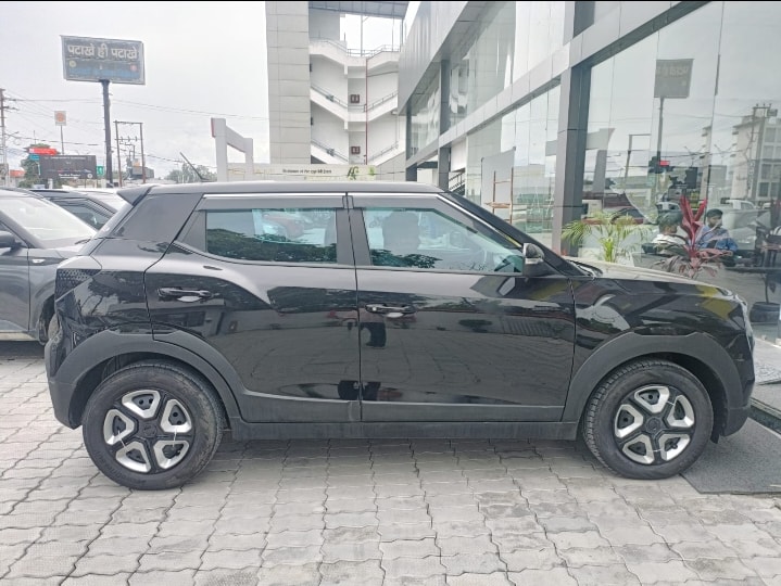 XUV 3XO image 4 XUV 3XO image 4