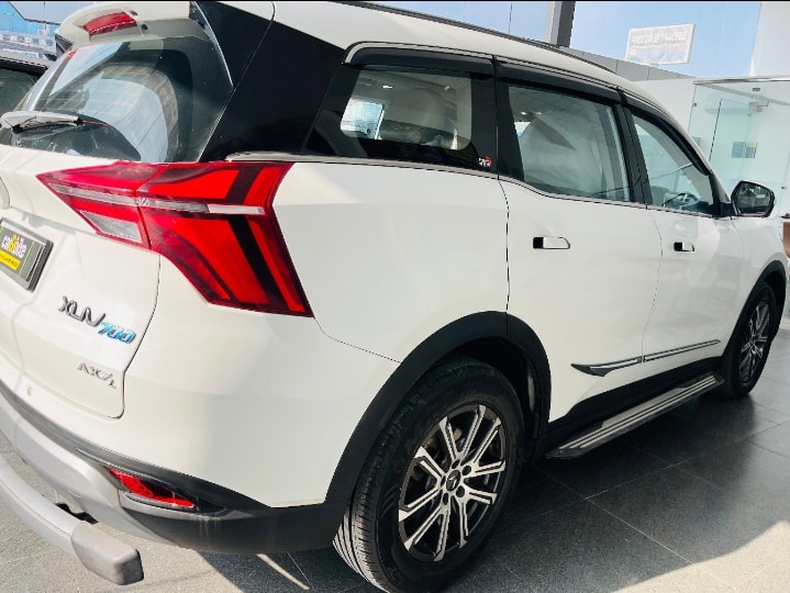 Used 2022 Mahindra XUV700 Used 2022 Mahindra XUV700