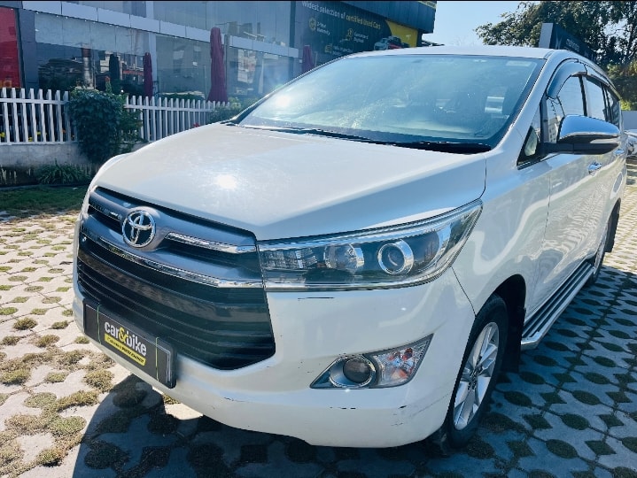 Used 2017 Toyota Innova Crysta Used 2017 Toyota Innova Crysta