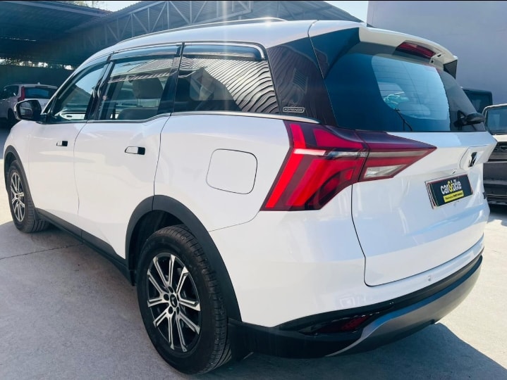 XUV700 image 4 XUV700 image 4