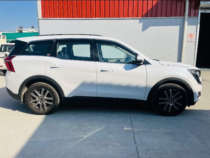 XUV700 image 7 XUV700 image 7