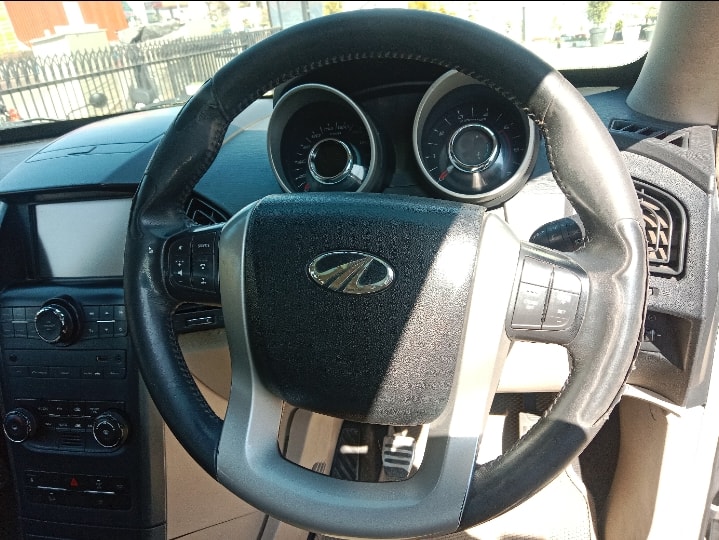 Used 2015 Mahindra XUV500 Used 2015 Mahindra XUV500