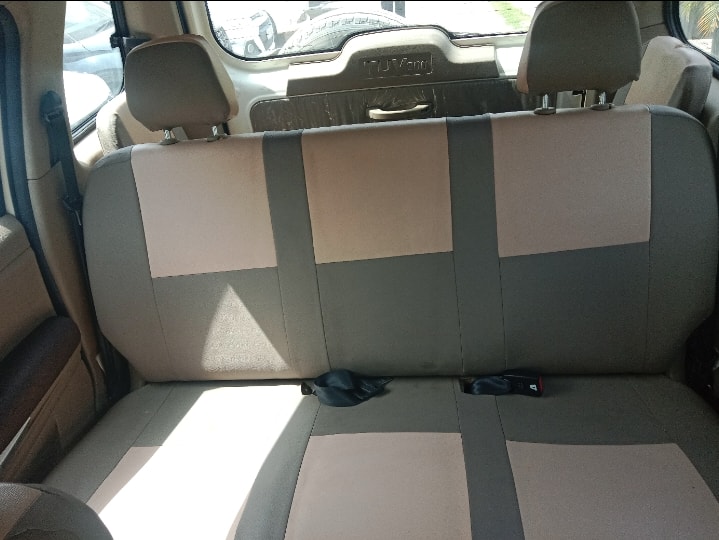 TUV300 image 15 TUV300 image 15