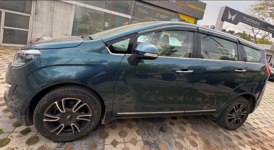 Used 2018 Mahindra Marazzo Used 2018 Mahindra Marazzo