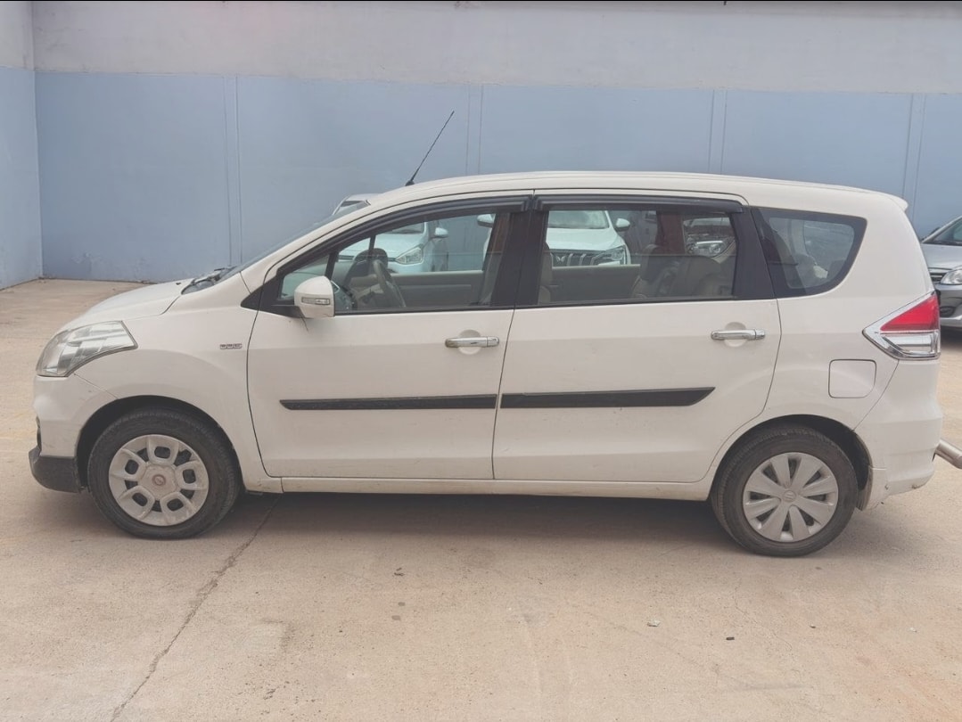 Ertiga image 2 Ertiga image 2