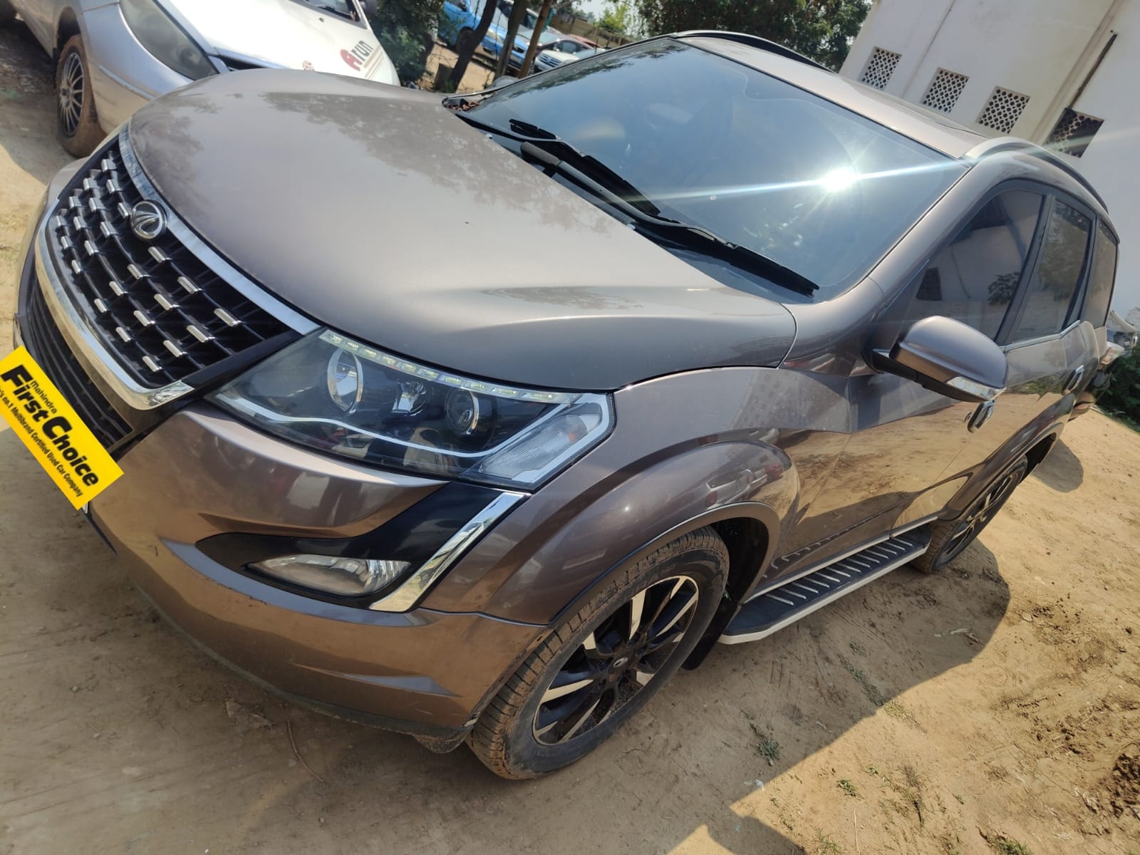 XUV500 image 1 XUV500 image 1