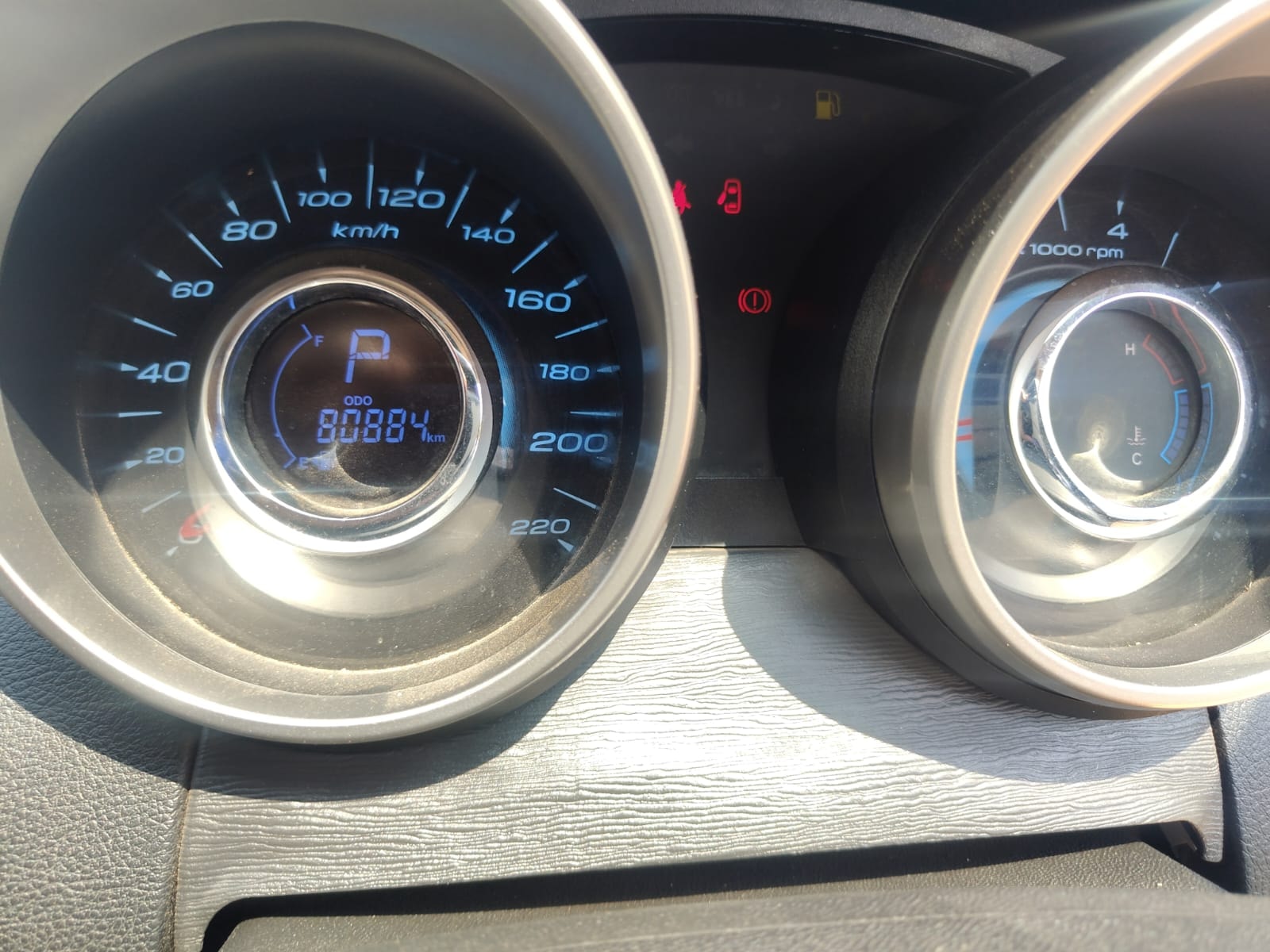 XUV500 image 11 XUV500 image 11