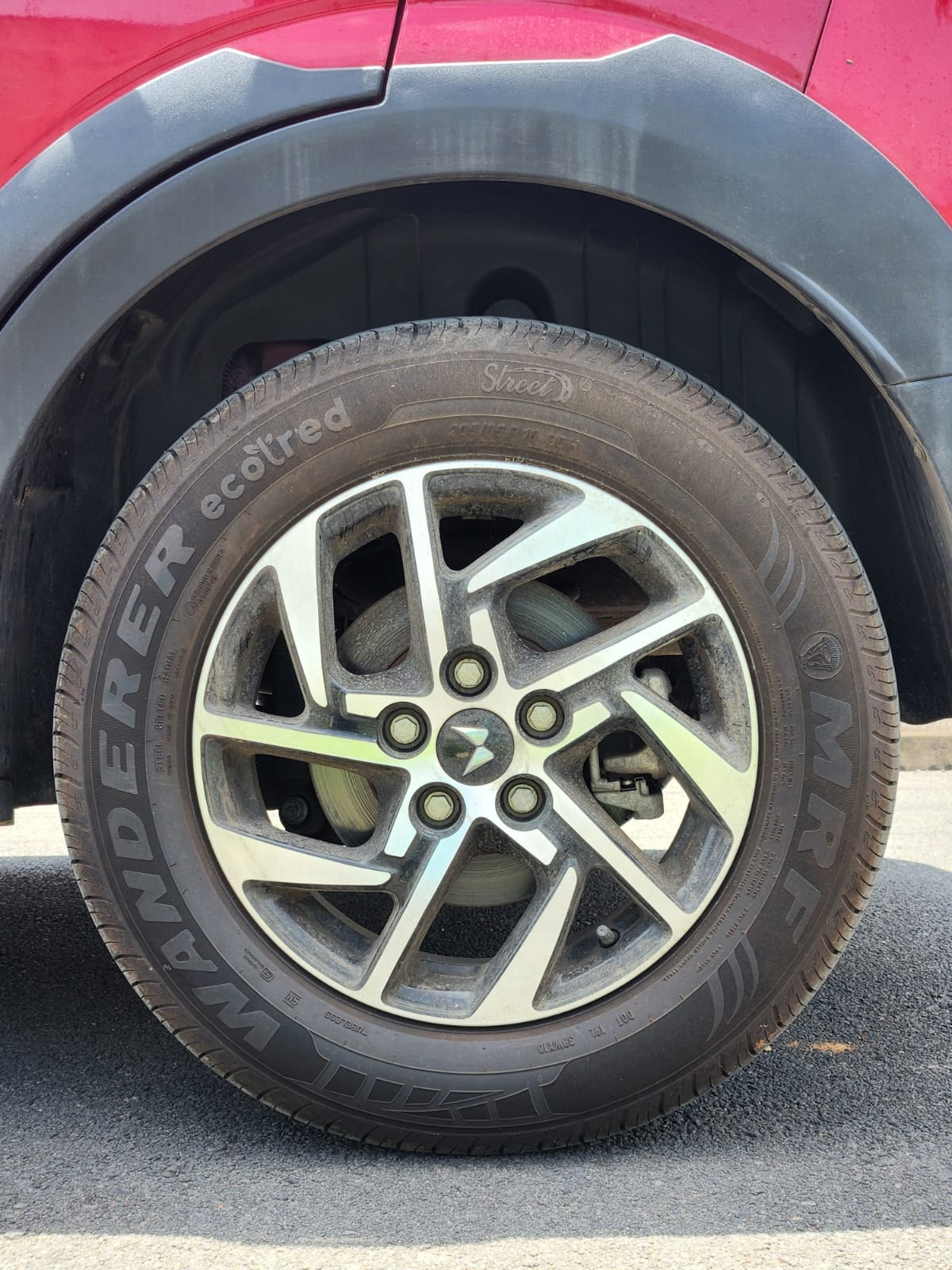 Used 2024 Mahindra XUV 3XO Used 2024 Mahindra XUV 3XO