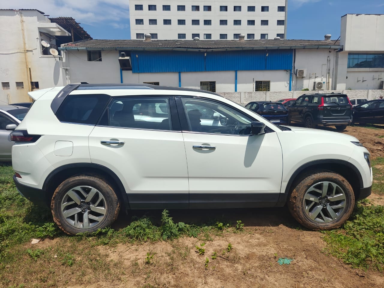 Used 2023 Tata Safari Used 2023 Tata Safari
