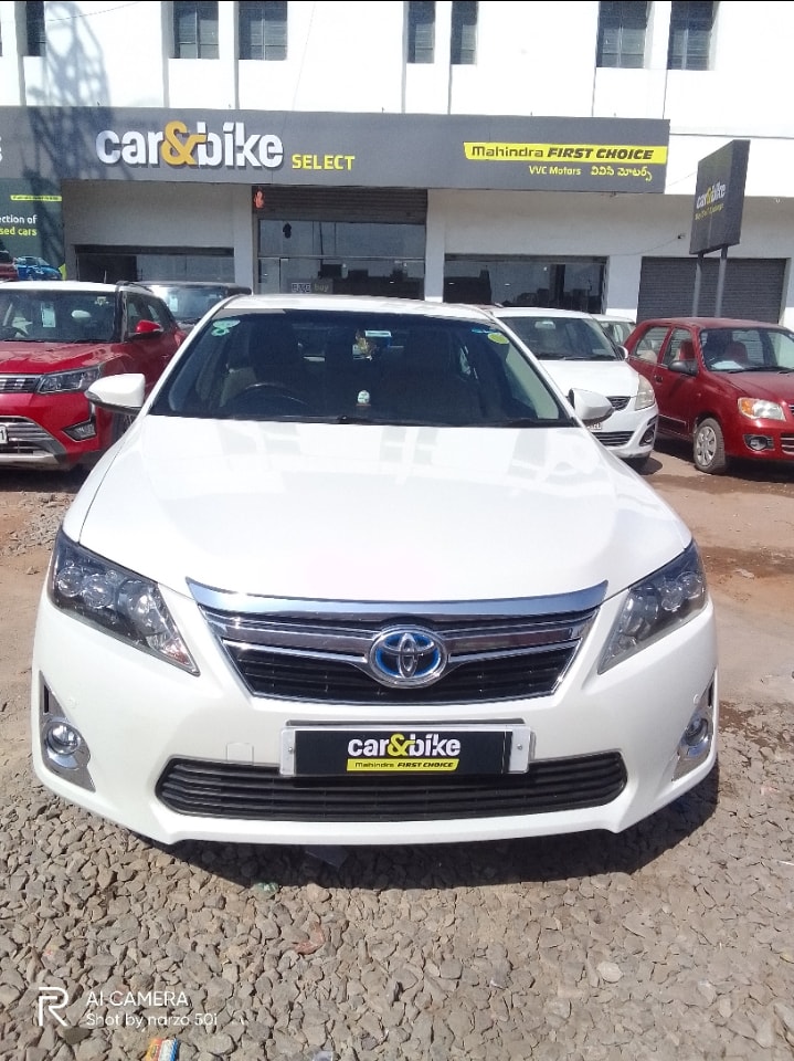 Camry image 1 Camry image 1