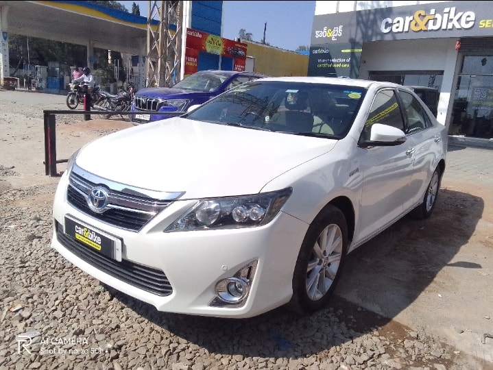 Camry image 8 Camry image 8