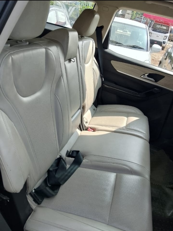 Used 2021 Mahindra XUV700 Used 2021 Mahindra XUV700