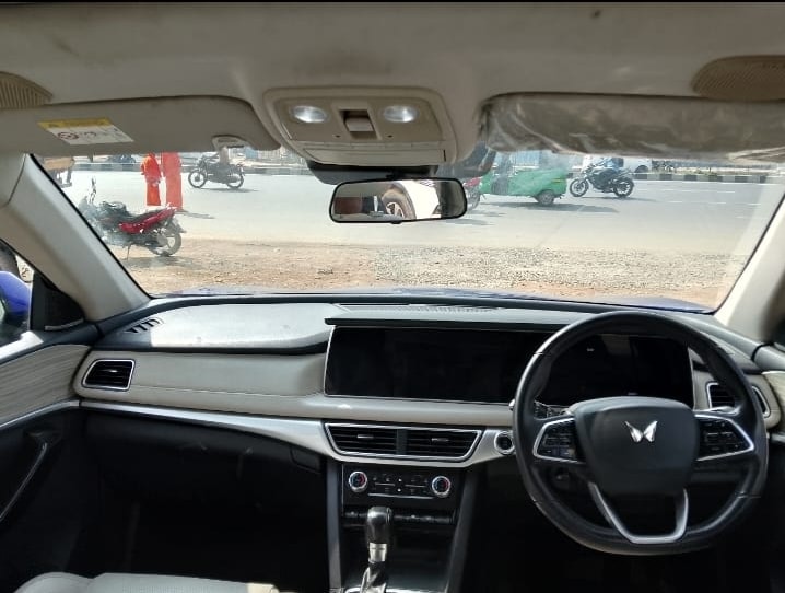 Used 2021 Mahindra XUV700 Used 2021 Mahindra XUV700