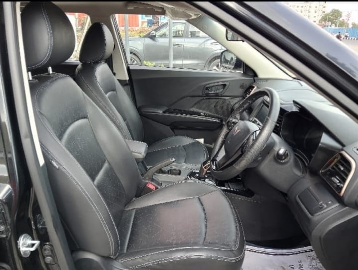 XUV400 image 12 XUV400 image 12