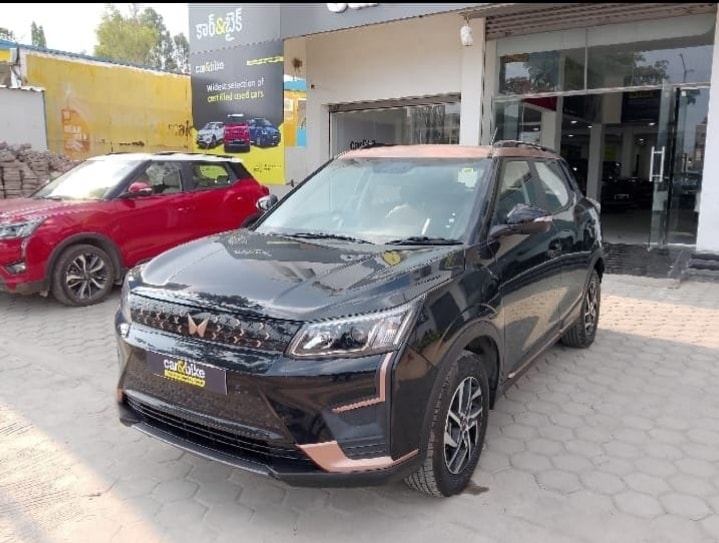 XUV400 image 7 XUV400 image 7