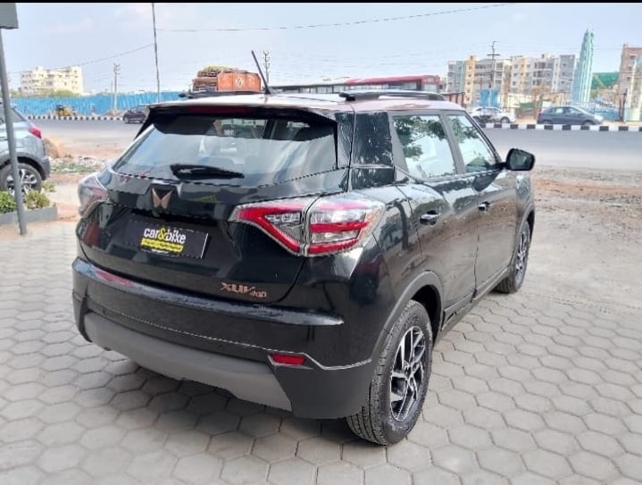 XUV400 image 3 XUV400 image 3