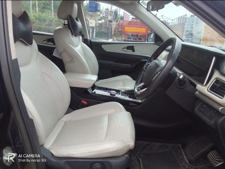 Used 2021 Mahindra XUV700 Used 2021 Mahindra XUV700