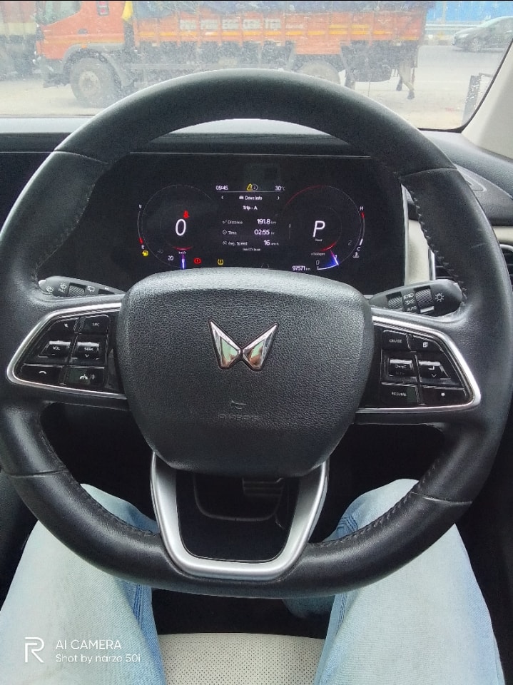 Used 2021 Mahindra XUV700 Used 2021 Mahindra XUV700