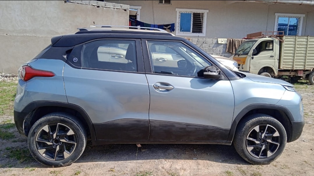 Punch image 8 Punch image 8