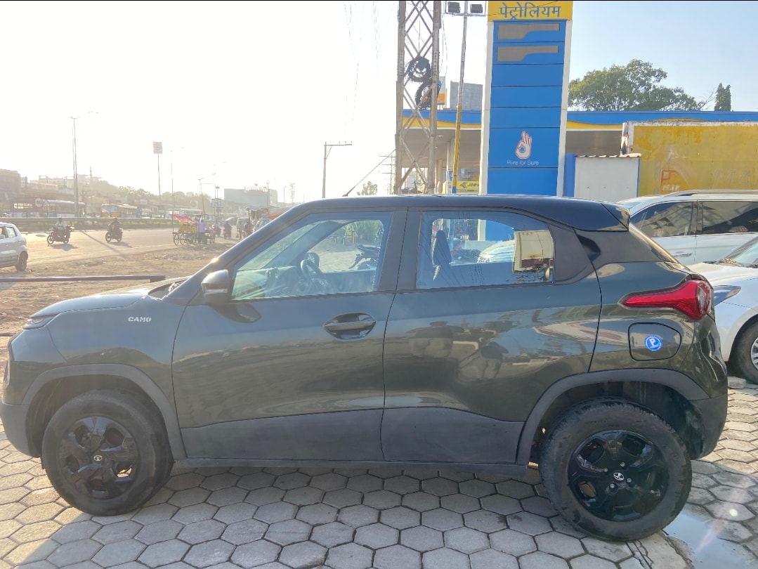 Punch image 4 Punch image 4